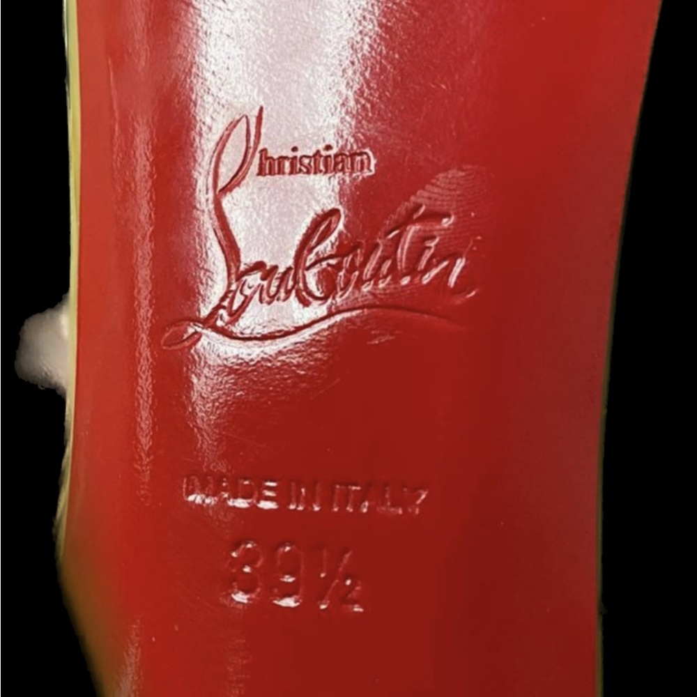 Christian Louboutin - Picture 3 of 7